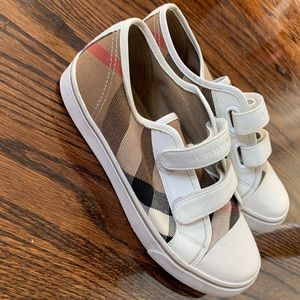 Burberry velcro strap shoes women